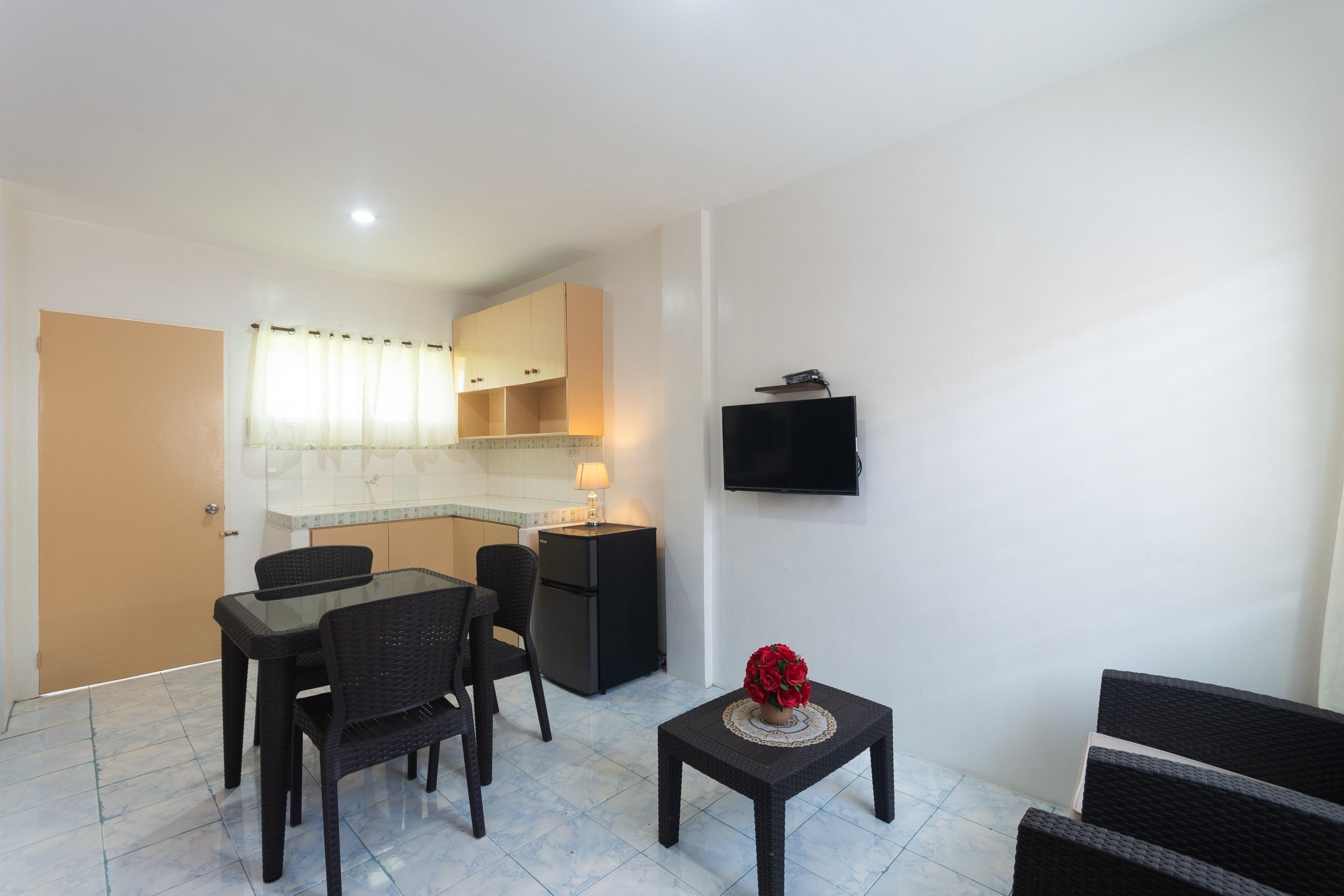 3J'S And K Apartment 막탄 외부 사진