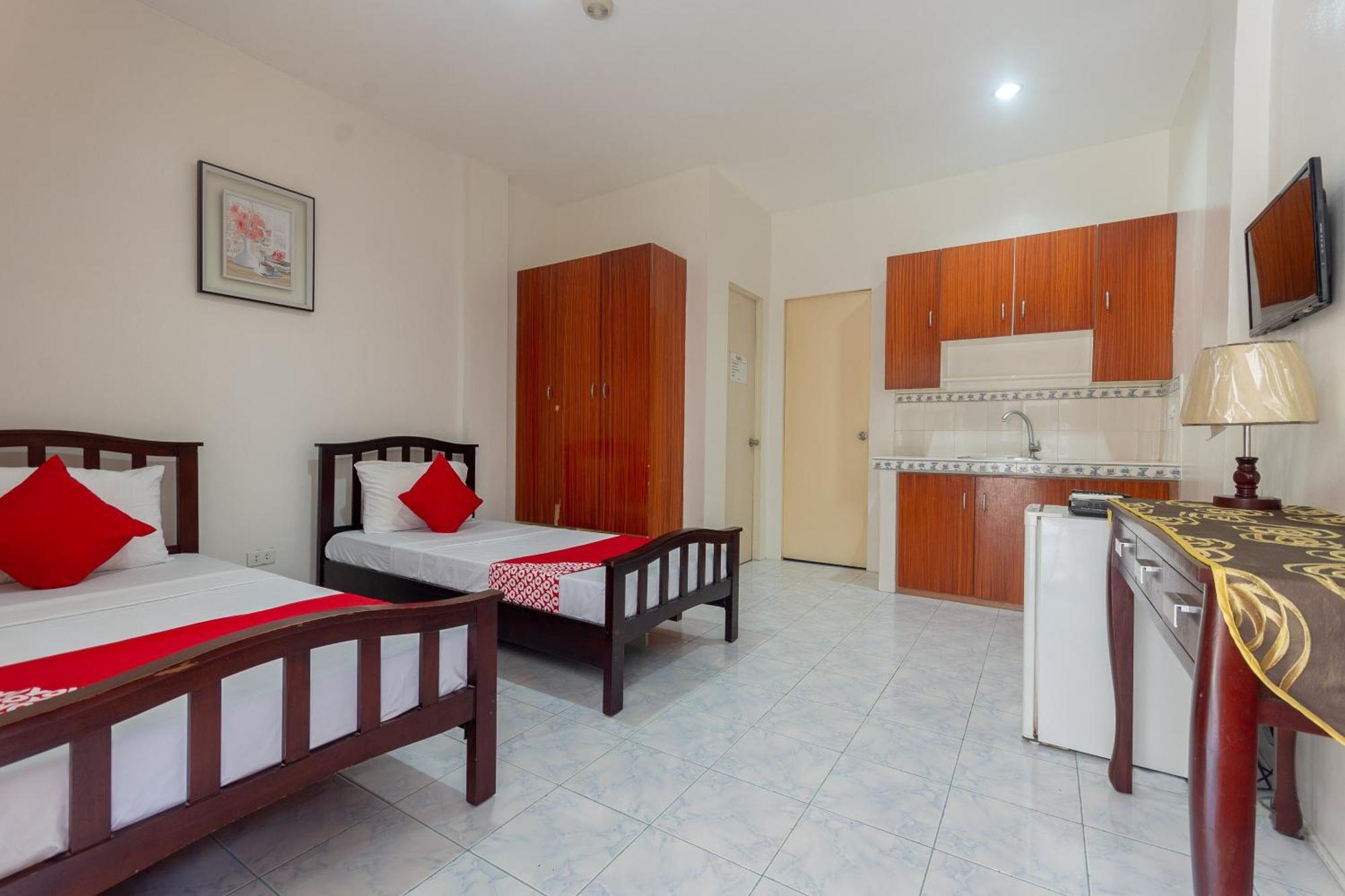 3J'S And K Apartment 막탄 외부 사진